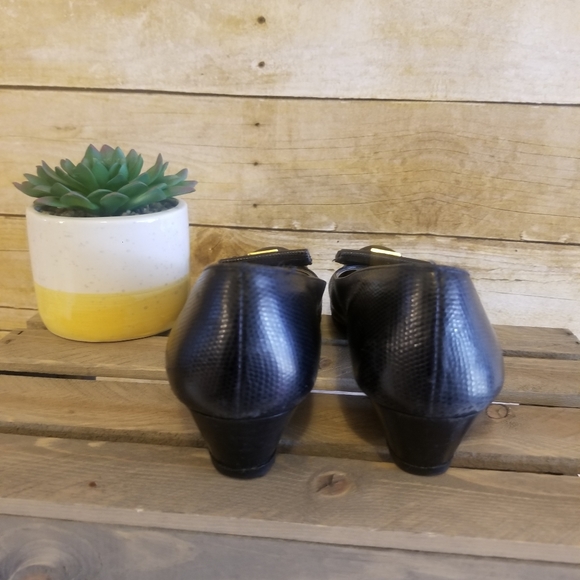 🌟 Vintage Leather Salvatore Ferragamo Women's Shoes - Picture 6 of 6